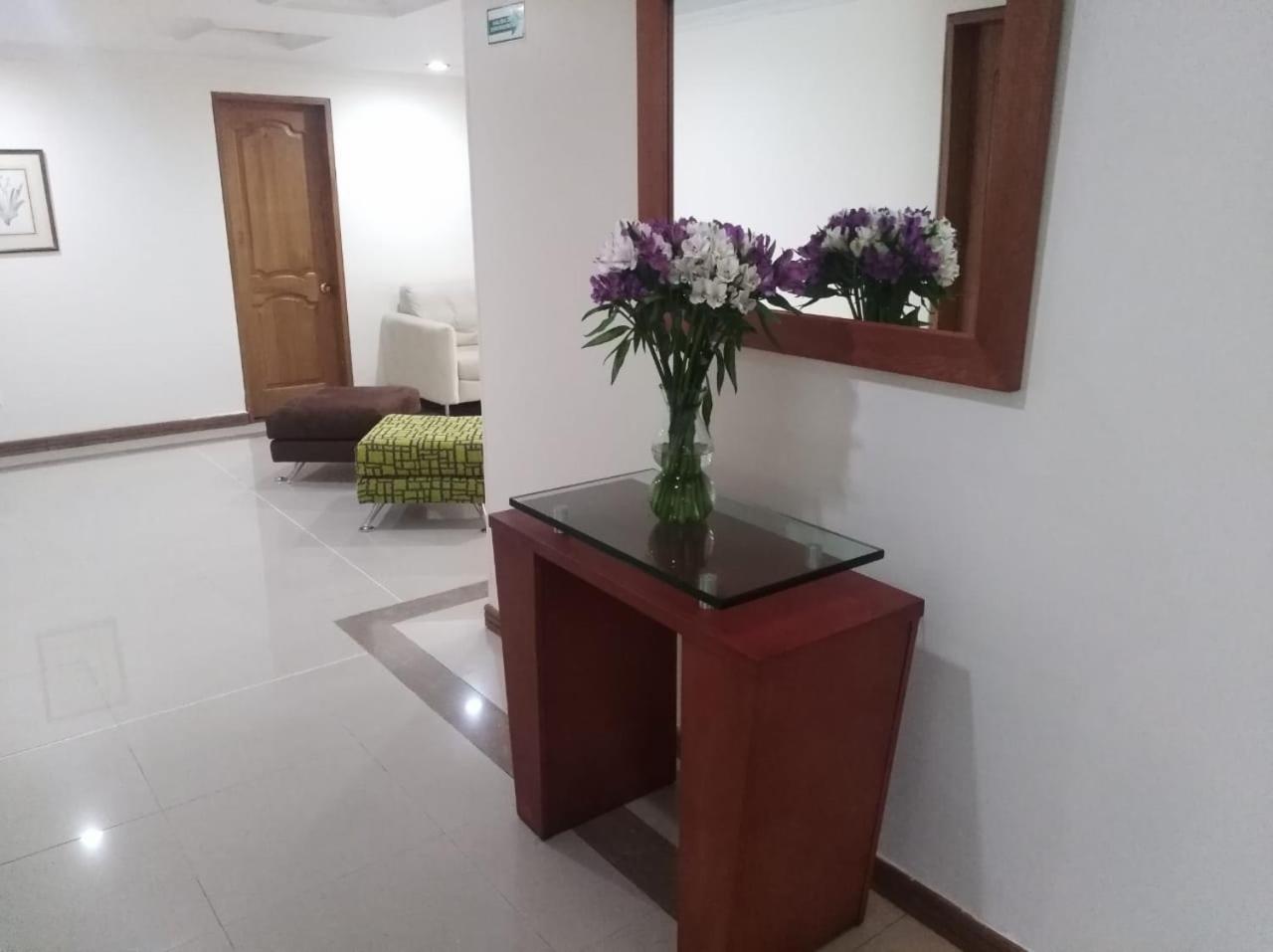 Hotel Casa La Riviera Bogota Bagian luar foto