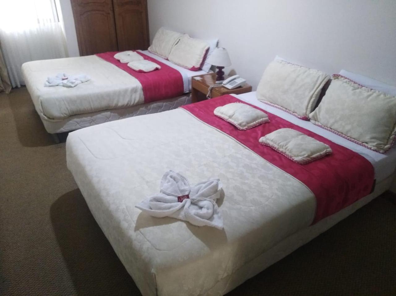Hotel Casa La Riviera Bogota Bagian luar foto