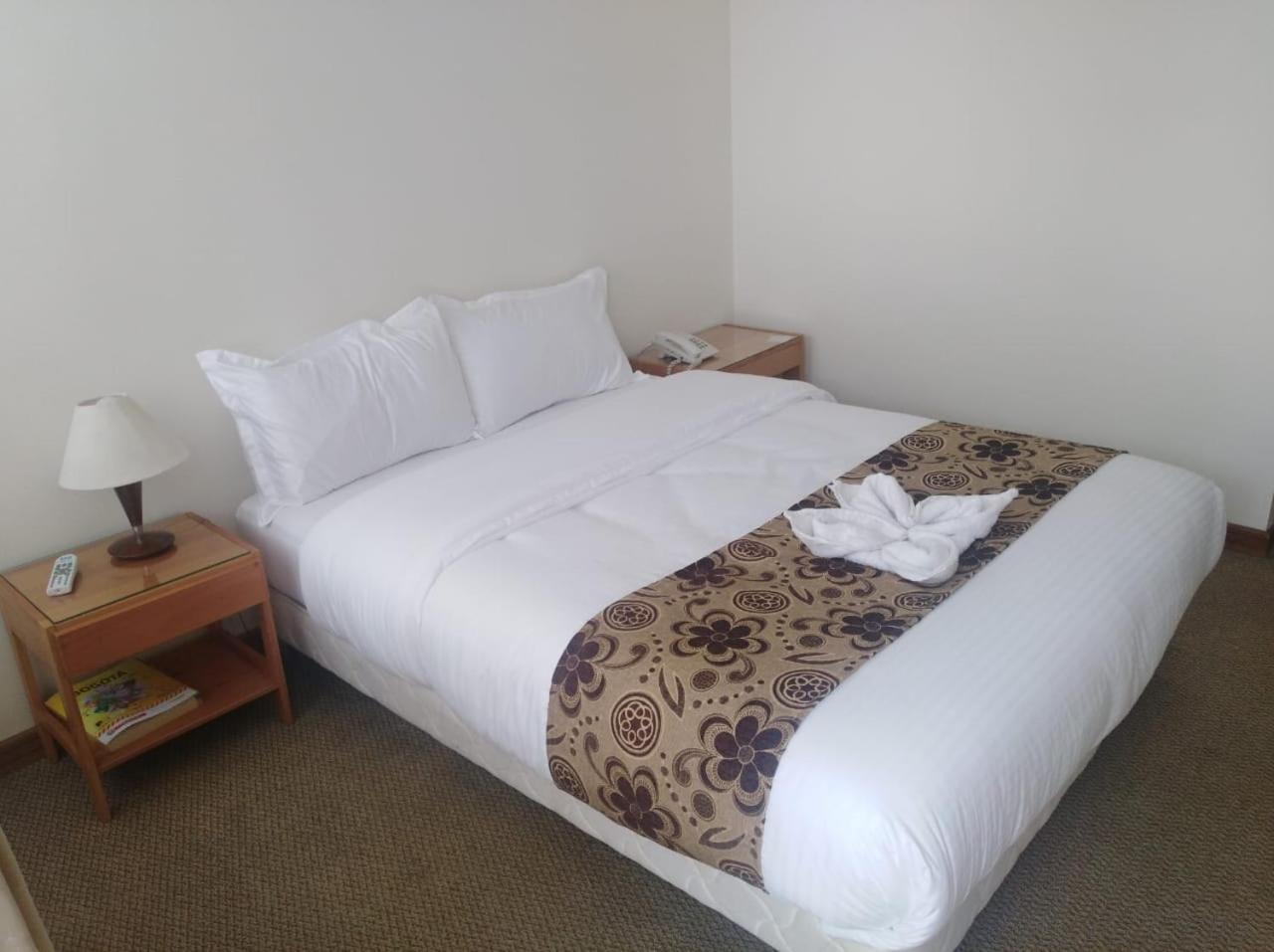 Hotel Casa La Riviera Bogota Bagian luar foto